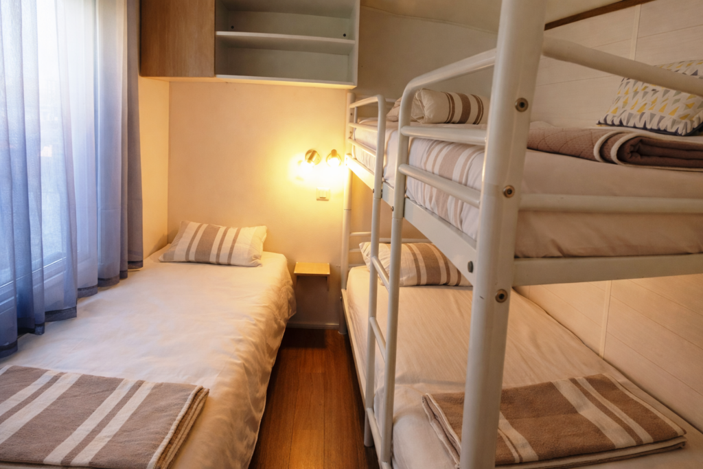 Chambre invités 3 couchages