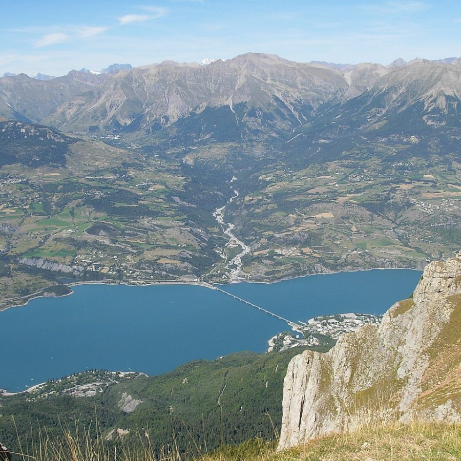 Vue lac de serre poncon